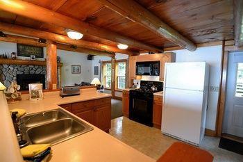 Tall Timber Lodge Pittsburg Екстериор снимка